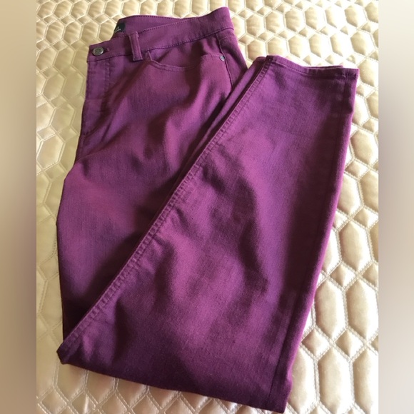 Talbots burgundy flawless five-pocket jeggings size 12 burgundy wine color. - Picture 5 of 12